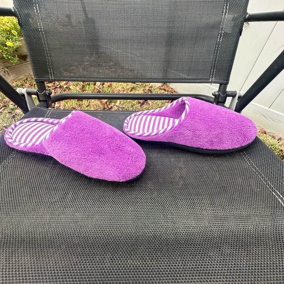 BeverlyRock Woman’s slippers Size 7.5-8 - Picture 4 of 5